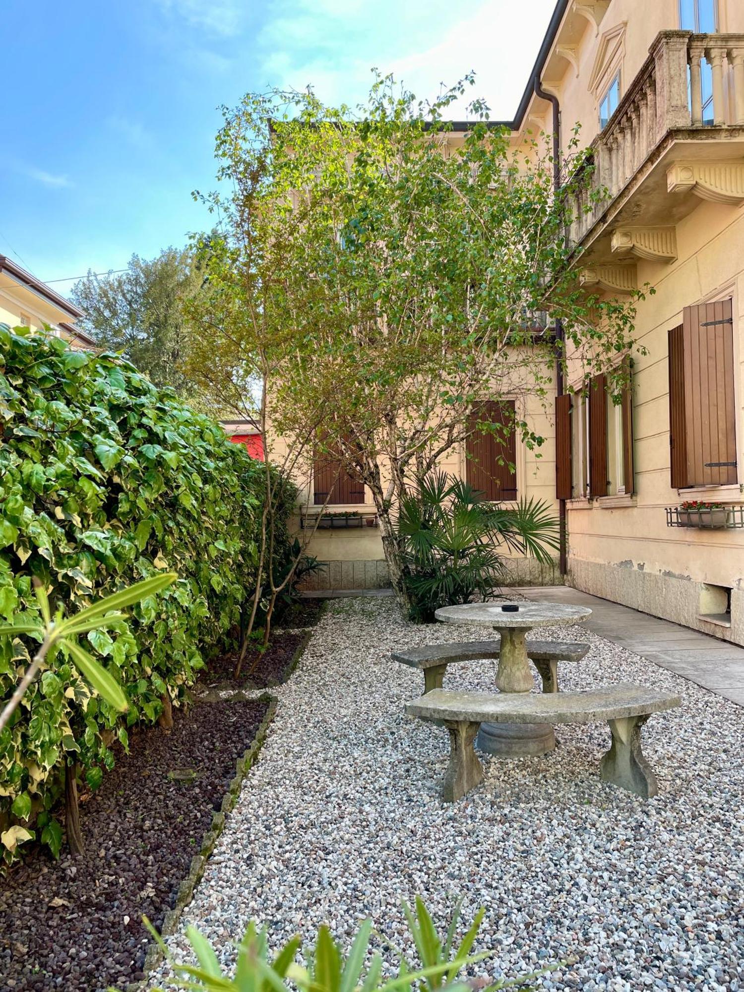 Dimora Montecchi Hotel Verona Ngoại thất bức ảnh